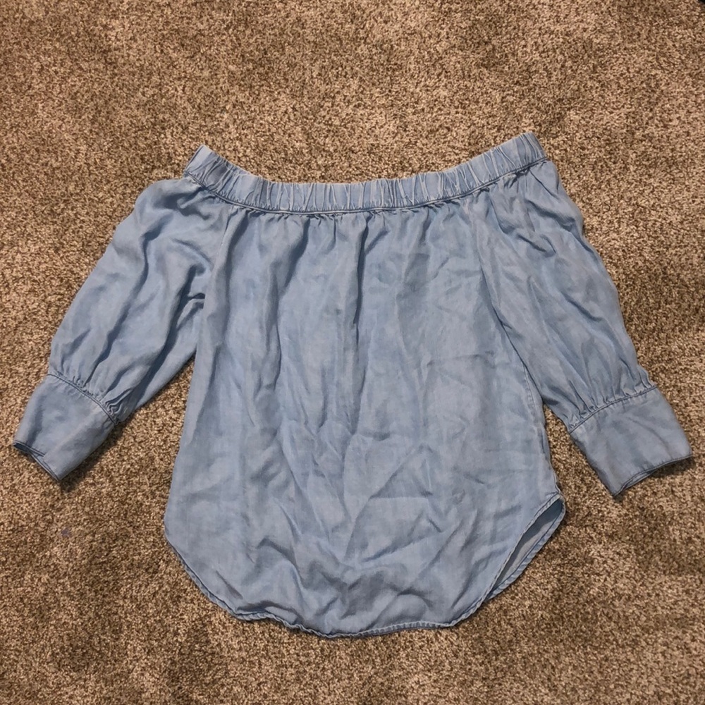 OFF THE SHOULDER TARGER BLOUSE